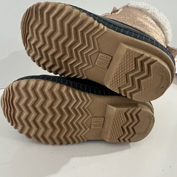 Gap Boots - Picture 2 of 4